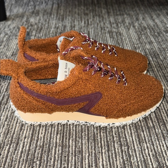 New Rag & Bone Retro Runners Sherpa Size 38 - Picture 3 of 8